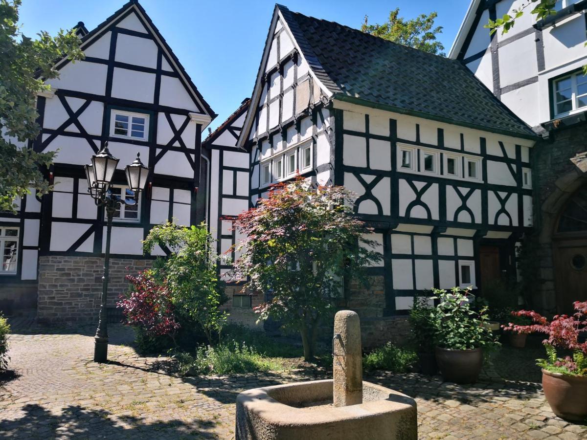 Hotel Fuenf Giebel Eck In Der Freiheit Am Ruhrtalradweg Wetter  Esterno foto