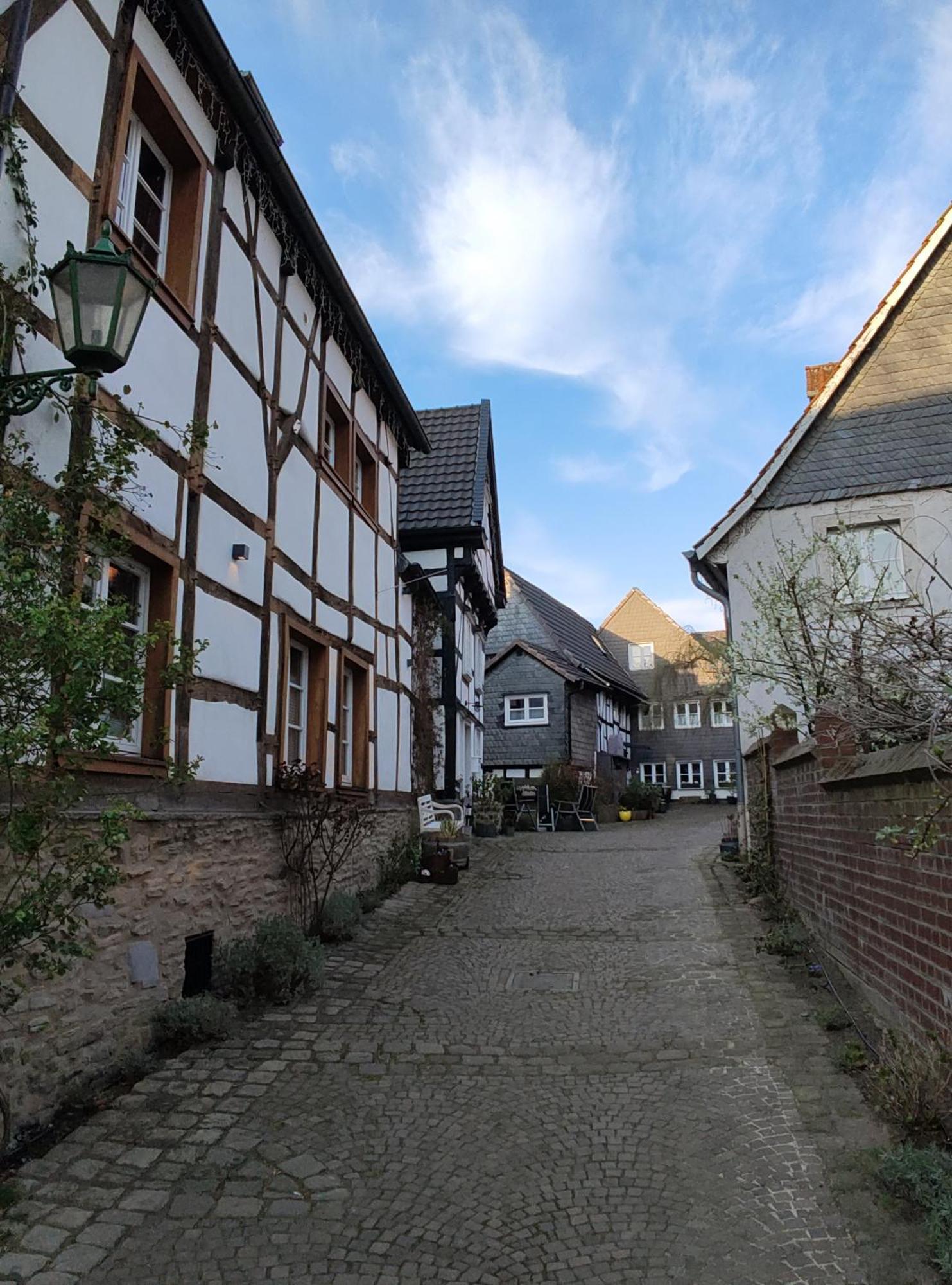 Hotel Fuenf Giebel Eck In Der Freiheit Am Ruhrtalradweg Wetter  Esterno foto
