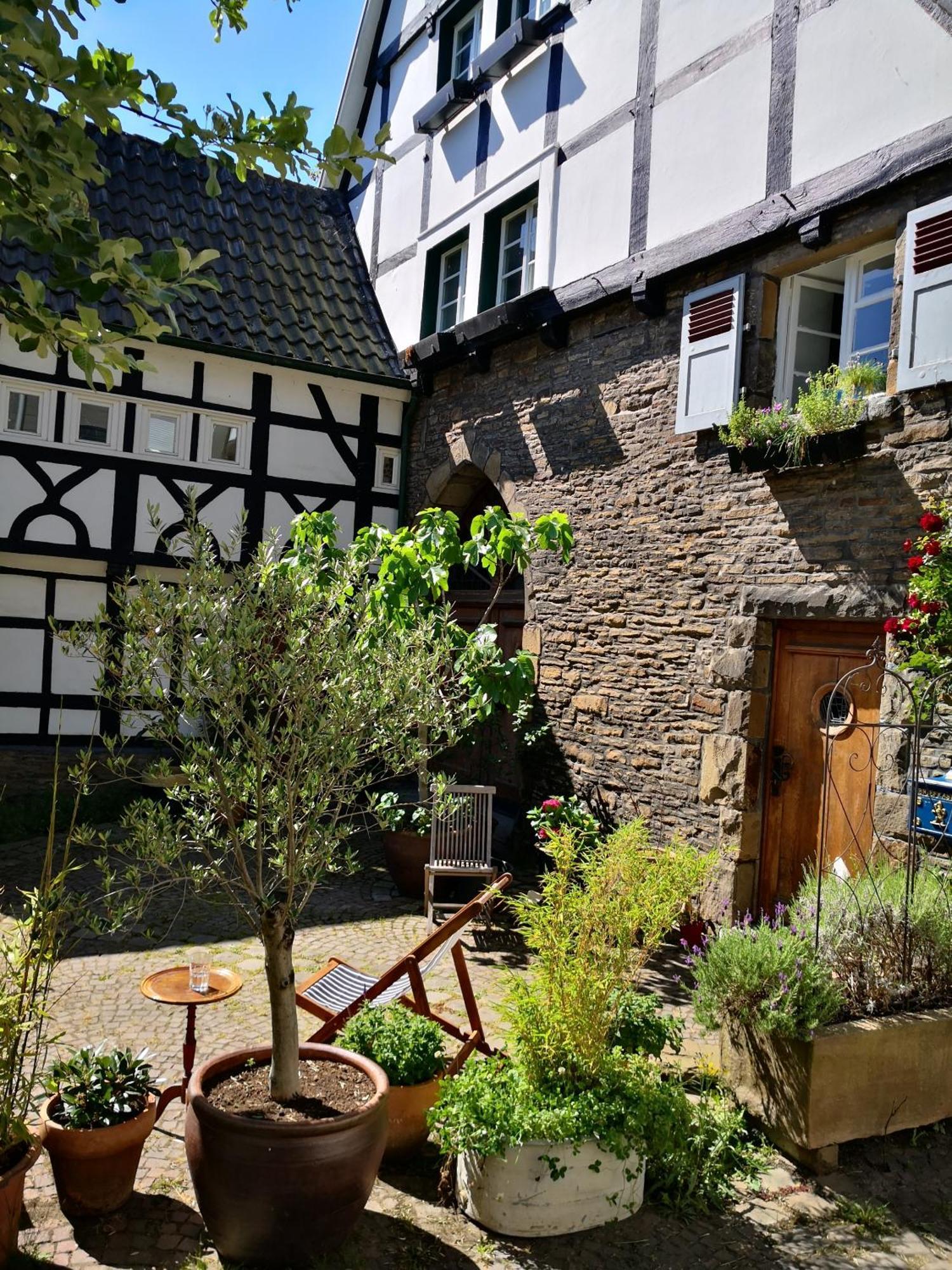Hotel Fuenf Giebel Eck In Der Freiheit Am Ruhrtalradweg Wetter  Esterno foto
